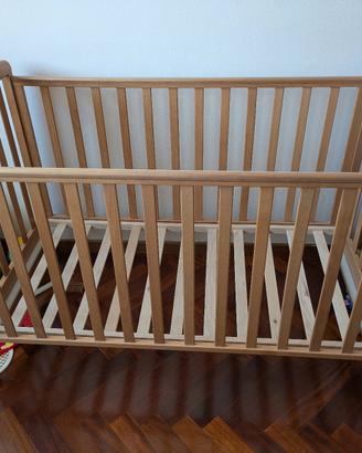Lettino bambini in legno con cassetto