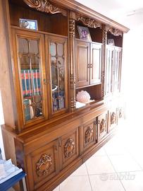 Splendida Credenza Antica in Noce Massello