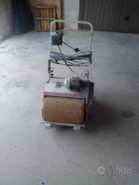 Elettrospugna per pavimenti