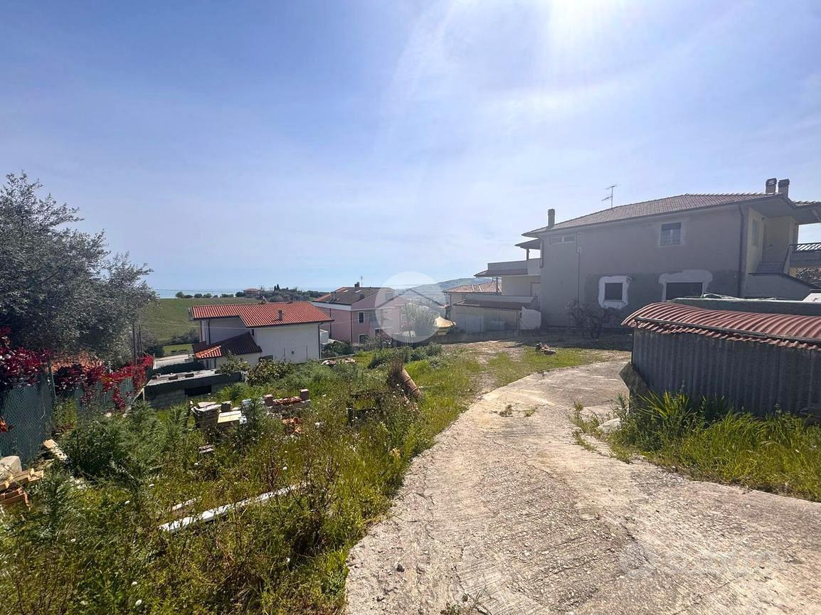 TER. RESIDENZIALE A ROSETO DEGLI ABRUZZI - Vista 5
