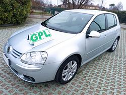Volkswagen Golf 5 1.6 GPL 5p.