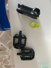 Pedali + attacco manubrio