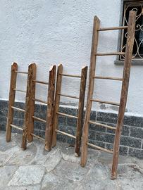 Antiche scale in legno a pioli