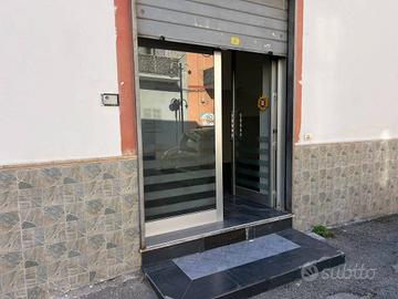 Negozio a Volla, via Provinciale Madonnelle