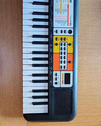Pianola yamaha pss - f30 
