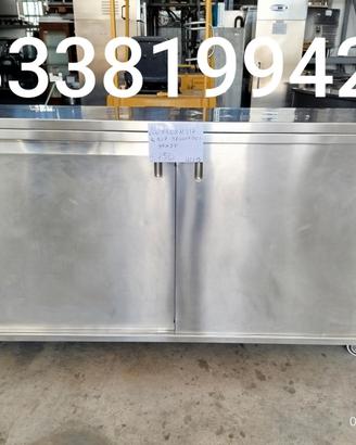 Armadio in acciaio inox con ruote