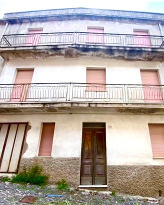 Casa vista mare montagna