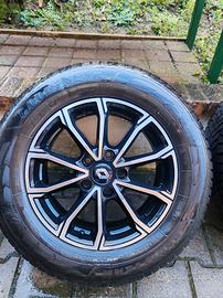 Cerchi in lega 16" + gomme termiche Goodyear