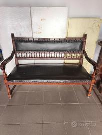 divanetto stile Umbertino 