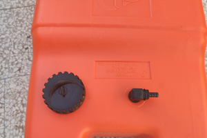 Serbatoio benzina barca