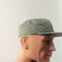Stock cappelli verde militare