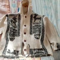 Maglione in lana andina 100% con disegni in grigio