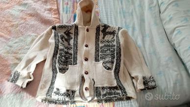 Maglione in lana andina 100% con disegni in grigio