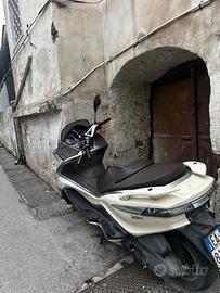 Piaggio X10 350 - 2013