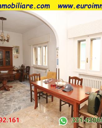 Grande appartamento con posto auto
