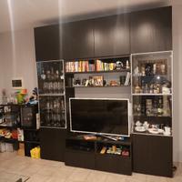 mobile da salotto con luci interne