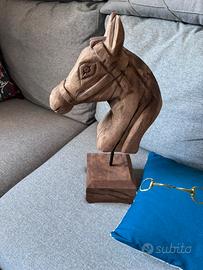 Cavallo in legno più cuscino rettangolare