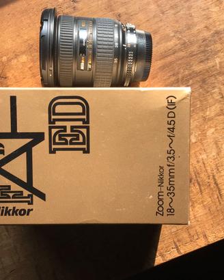 NIKON AF NIKKOR 18 - 35 mm f/3,5-4,5D