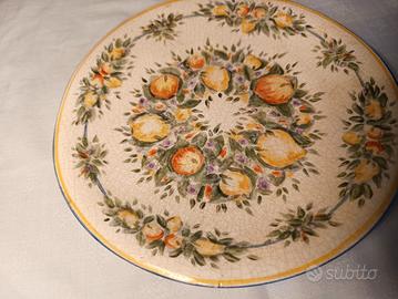 Piatto decorativo in ceramica dipinta a mano 