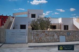 Villa con annesso monolocale TORRE LAPILLO