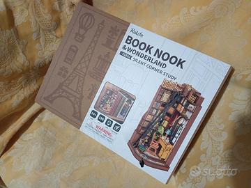 Book Nook & WONDERLAND Silent Corner Study 