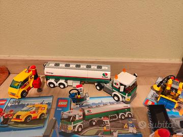 Nove set Lego city e racer