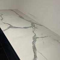 Tavolo da ufficio da rifinire