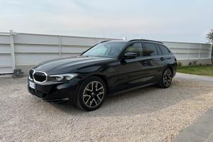 Bmw 320 mhev x drive 4x4