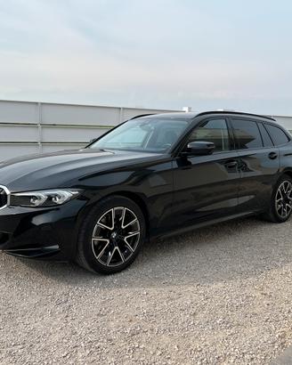 Bmw 320 mhev x drive 4x4
