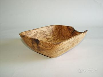 Ciotola in legno massello di ulivo