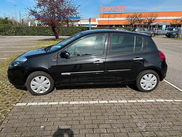 Auto Renault Clio Yahoo 2011