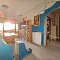 Trilocale ristrutturato fronte mare