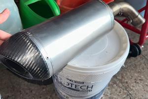 Terminale Scarico titanio e carbonio