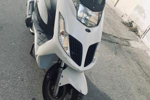 scooter kymco 200