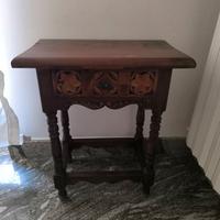 Tavolino in legno