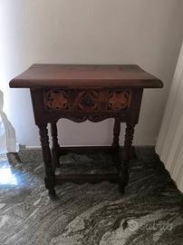 Tavolino in legno