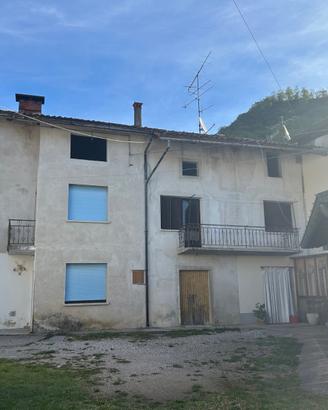 Casa a Torreano casale laurini