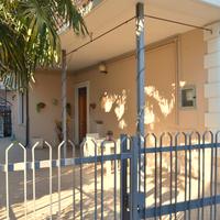 Semindipendente a Roseto degli Abruzzi con corte