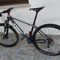 Trek Superfly 9.7 del 2015 MTB in carbonio OCLV