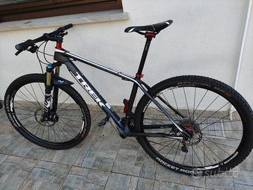 Trek Superfly 9.7 del 2015 MTB in carbonio OCLV