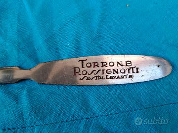 Tagliacarte pubblicitario "Torrone Rossignotti"