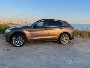 Alfa Romeo Stelvio  Executive2.2 cv210 Q4