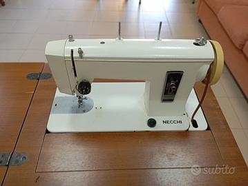 Macchina per cucire NECCHI