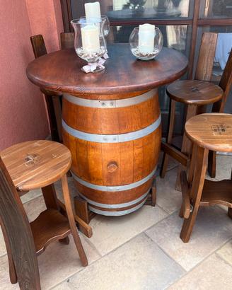 Botte tavolo con 4 sgabelli