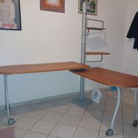 Scrivania + scrivania estraibile