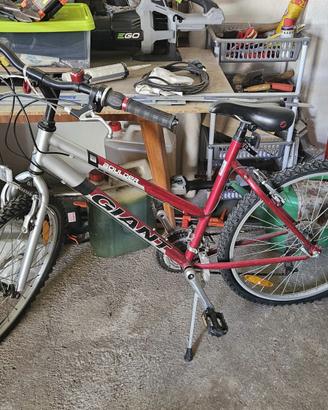 Bicicletta Giant Boulder
