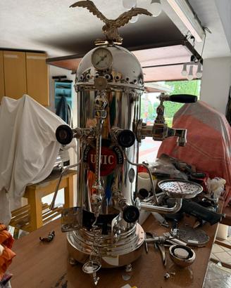 UNIC macchina del caffè a colonna 1929