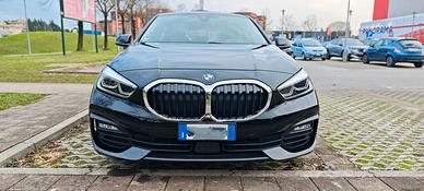 BMW 118 118i Advantage 5p auto