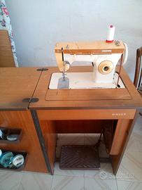 Macchina da cucire singer