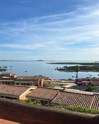 Appartamento con terrazza vista mare COSTA SMERALD